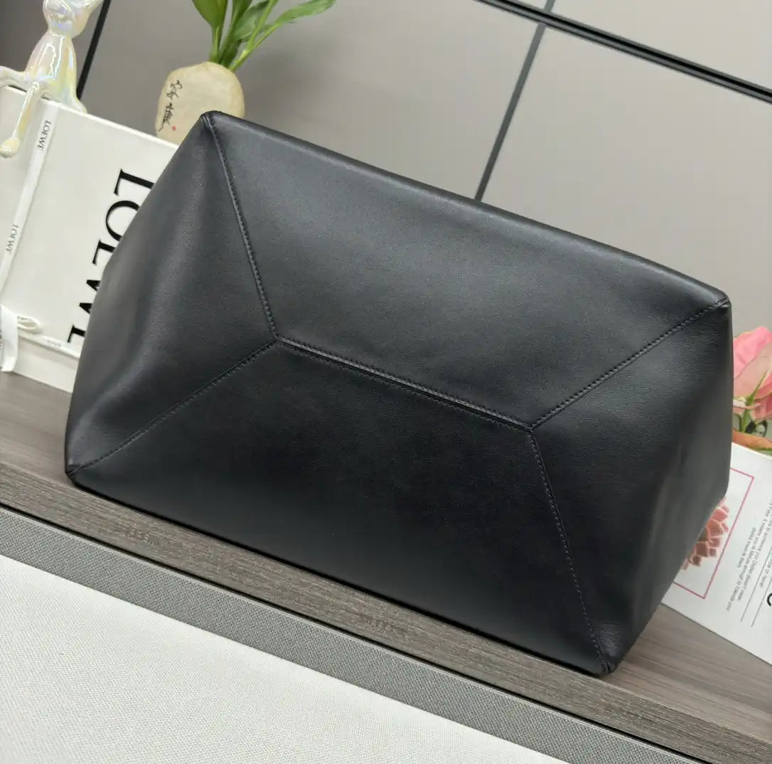 Loewe B510PFMX01 XXL Puzzle Fold tote in shiny calfskin Black