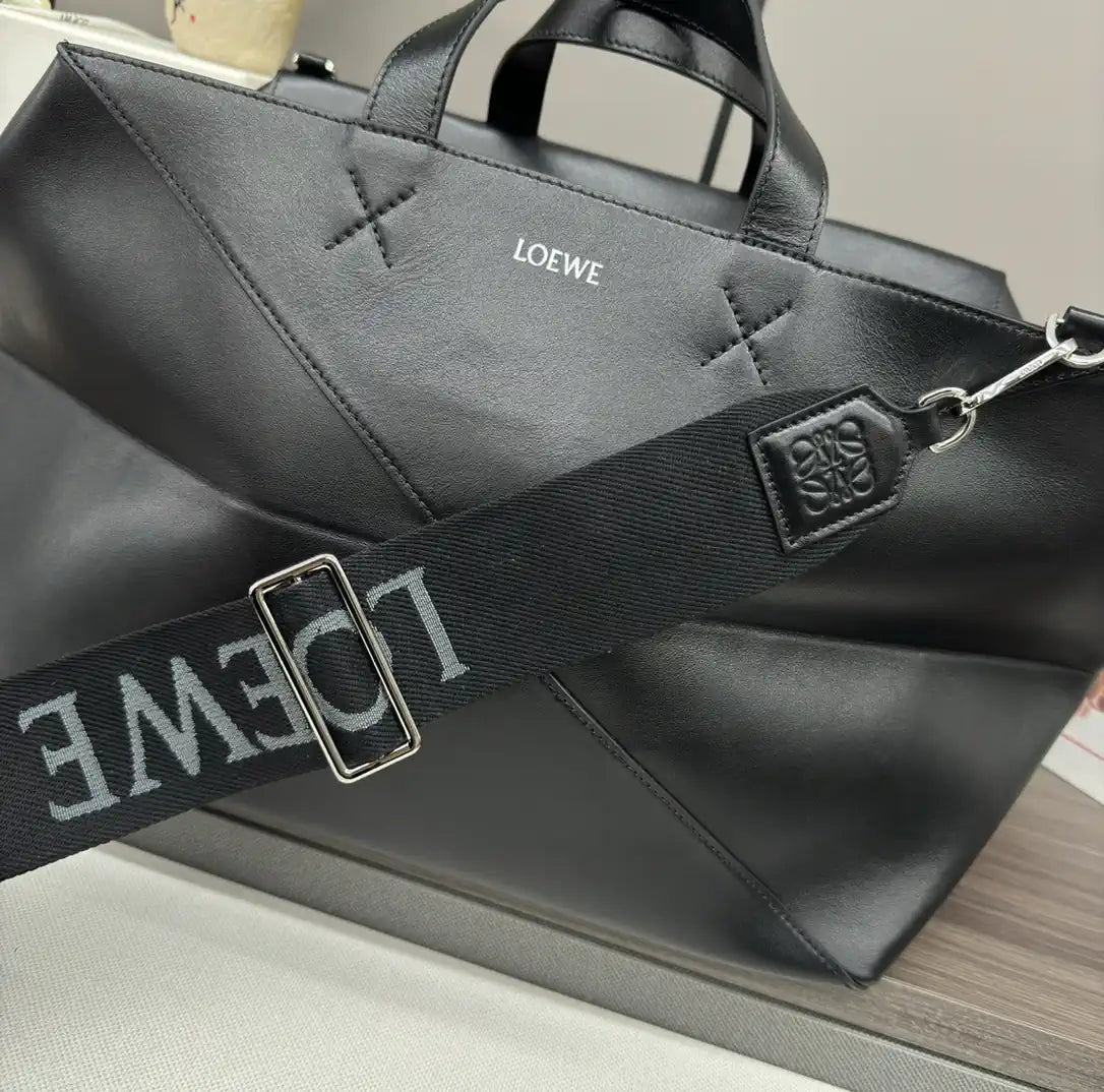 Loewe B510PFMX01 XXL Puzzle Fold tote in shiny calfskin Black
