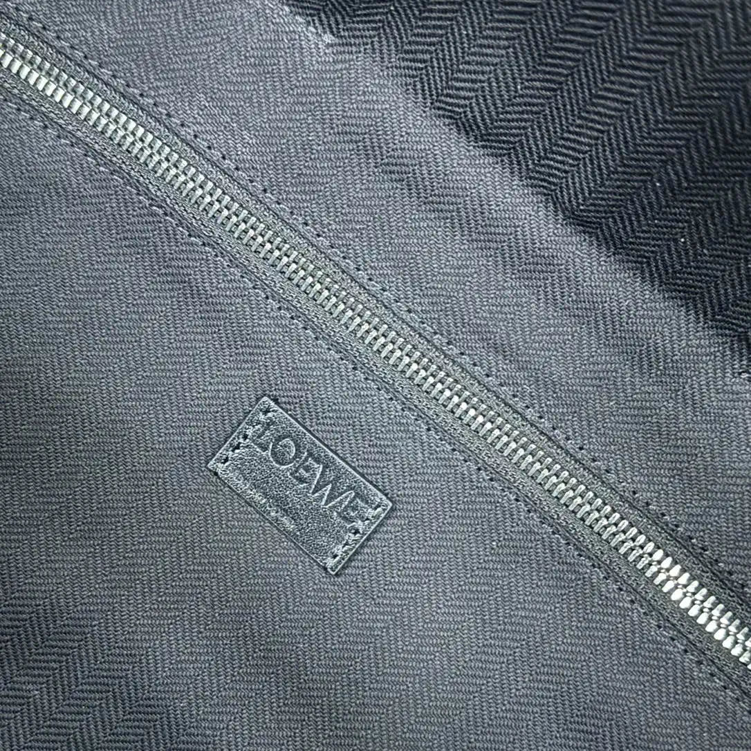 Loewe B510PFMX01 XXL Puzzle Fold tote in shiny calfskin Black