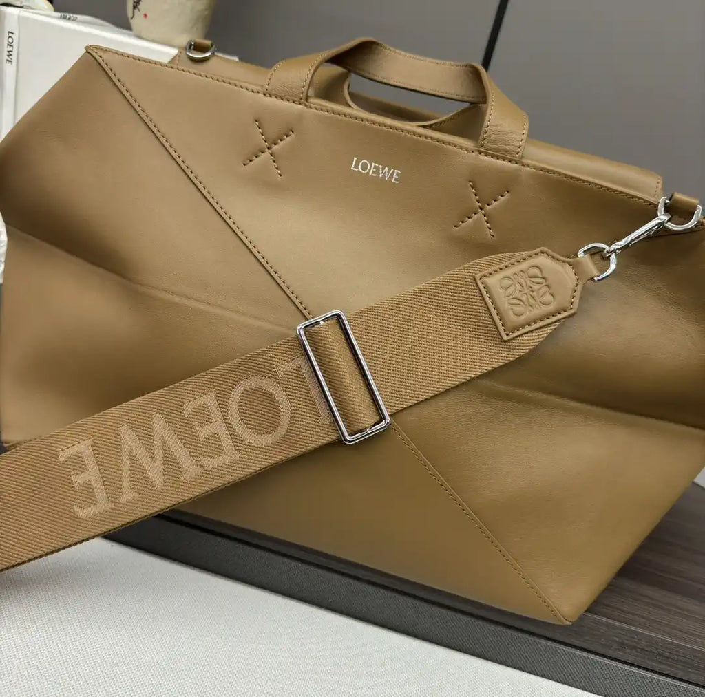 Loewe B510PFMX01 XXL Puzzle Fold tote in shiny calfskin Apricot