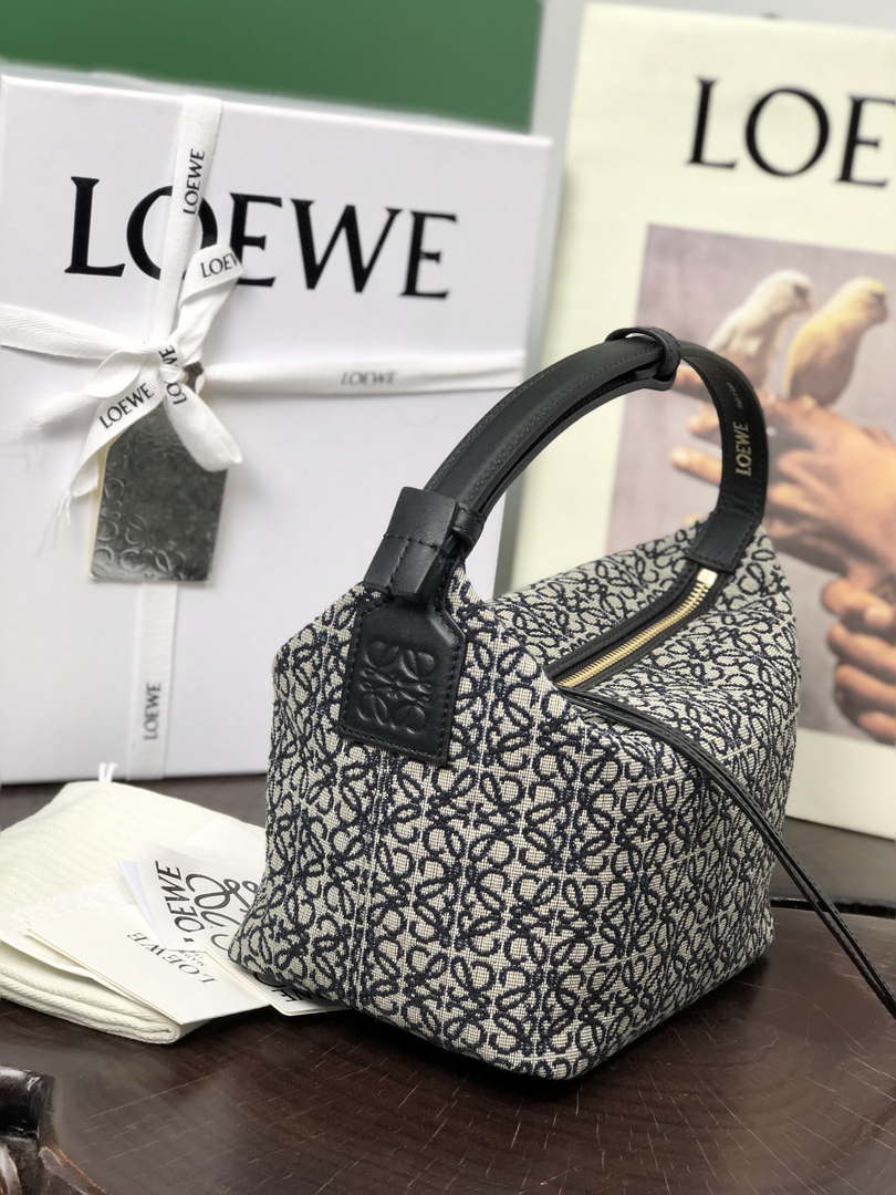 Loewe B906Q63X04 Small Cubi Crossbody bag Black and white