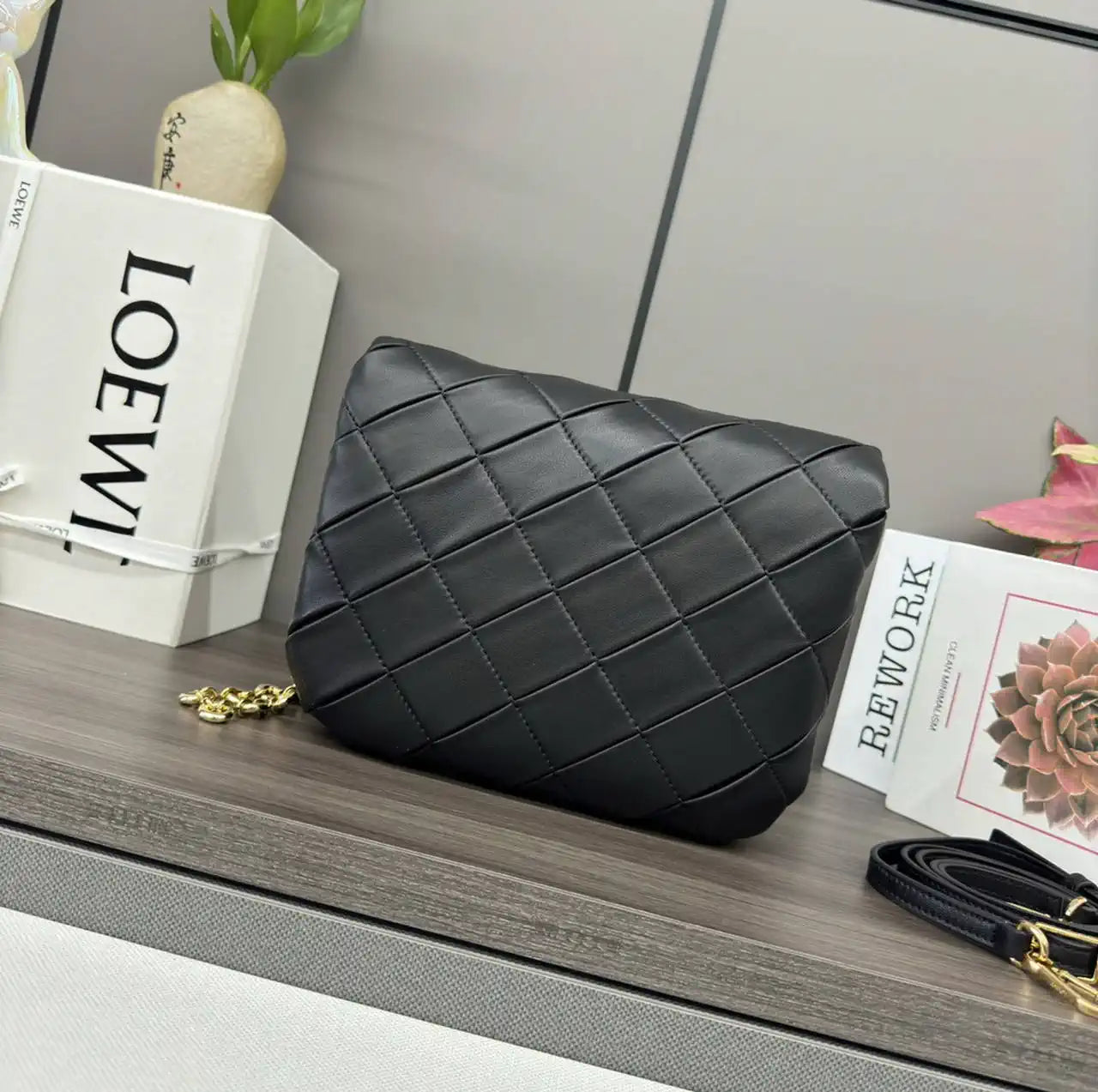 Loewe Large Puffer Goya Bag in Pleated Shiny Nappa 062466 Black