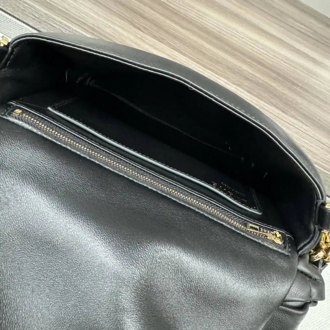 Loewe Large Puffer Goya Bag in Pleated Shiny Nappa 062466 Black