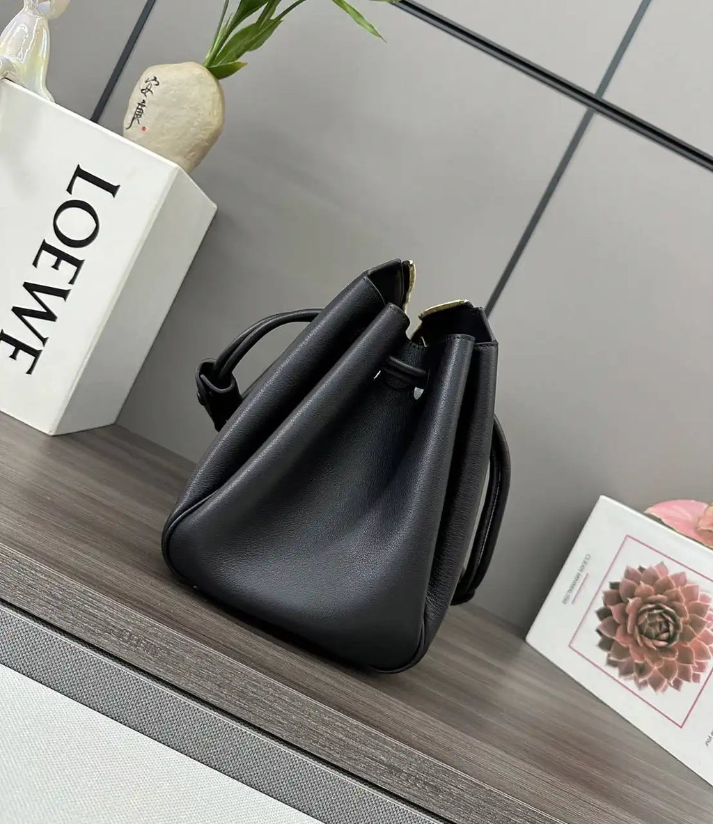 Loewe Medium Madrid bag in supple calfskin AANBAB1X01 Black
