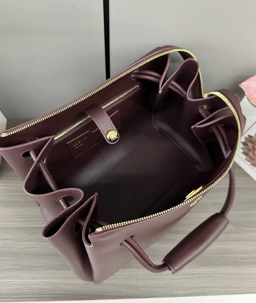 Loewe Medium Madrid bag in supple calfskin AANBAB1X01 Wine Red