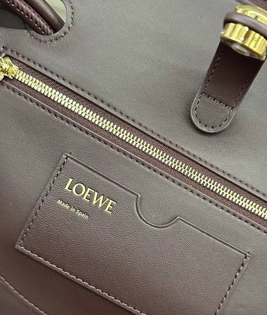 Loewe Medium Madrid bag in supple calfskin AANBAB1X01 Wine Red