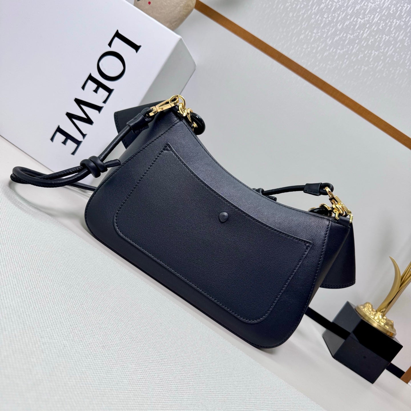 Loewe Medium Ola bag in smooth calfskin AP22P22X07  Lo90002