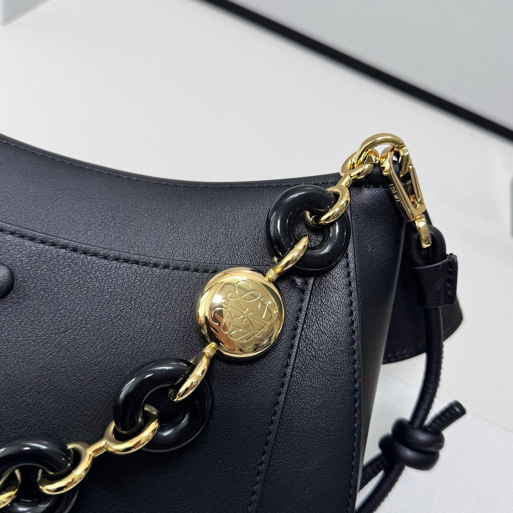 Loewe Medium Ola bag in smooth calfskin AP22P22X07  Lo90002
