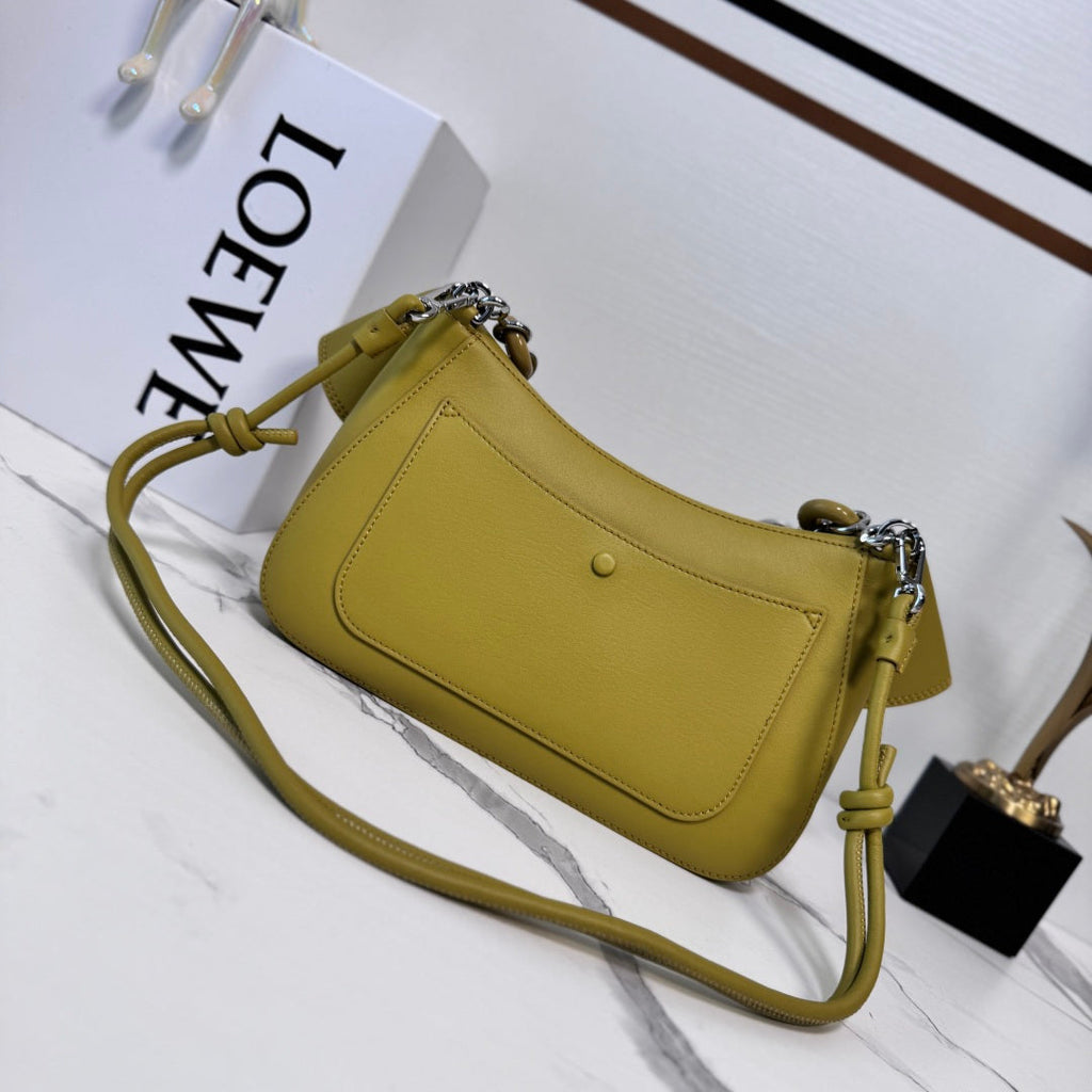Loewe Medium Ola bag in smooth calfskin AP22P22X07  Lo90003