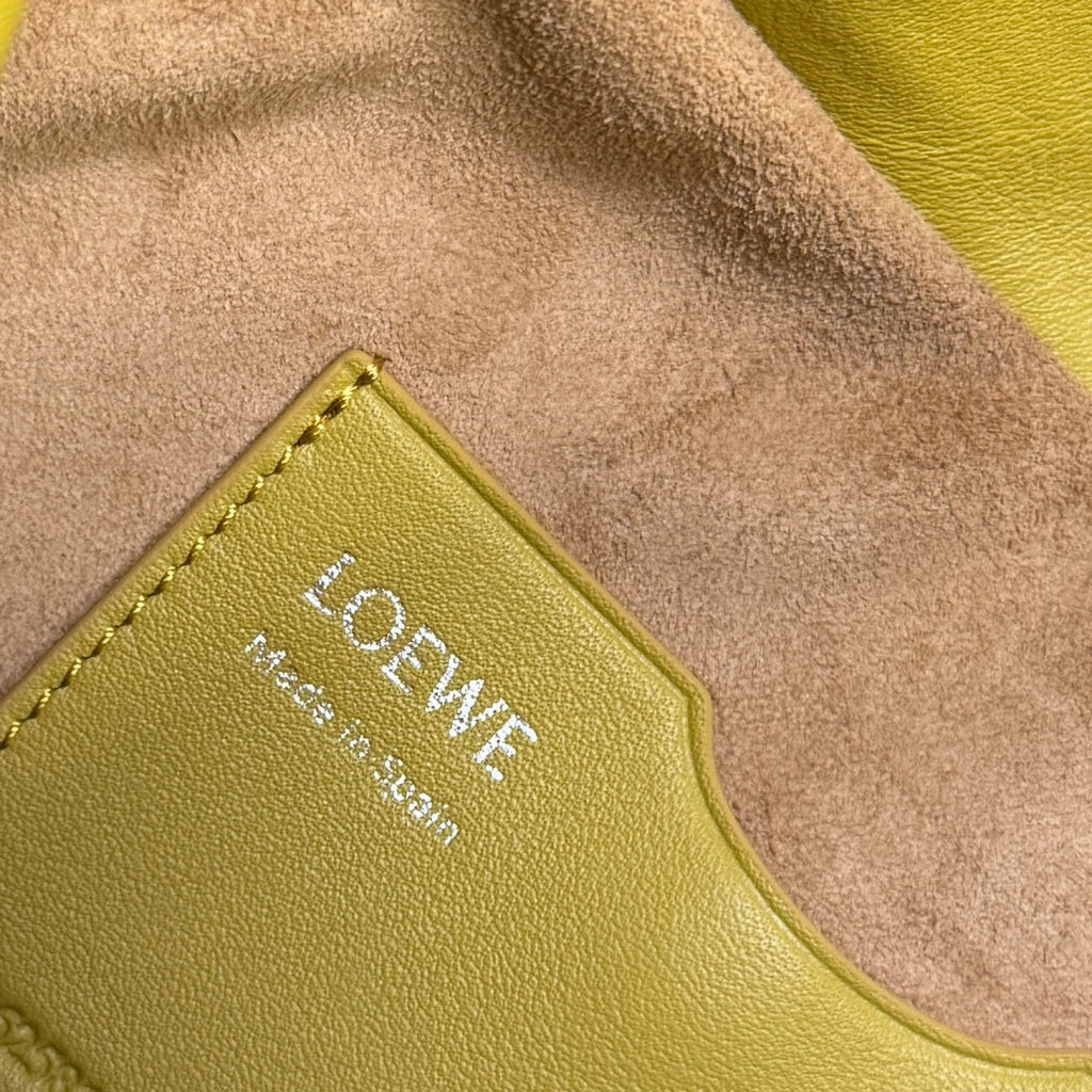 Loewe Medium Ola bag in smooth calfskin AP22P22X07  Lo90003