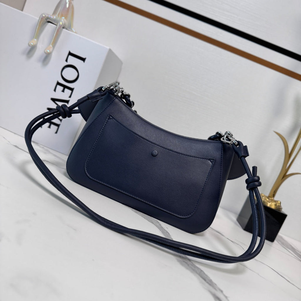 Loewe Medium Ola bag in smooth calfskin AP22P22X07  Lo90004