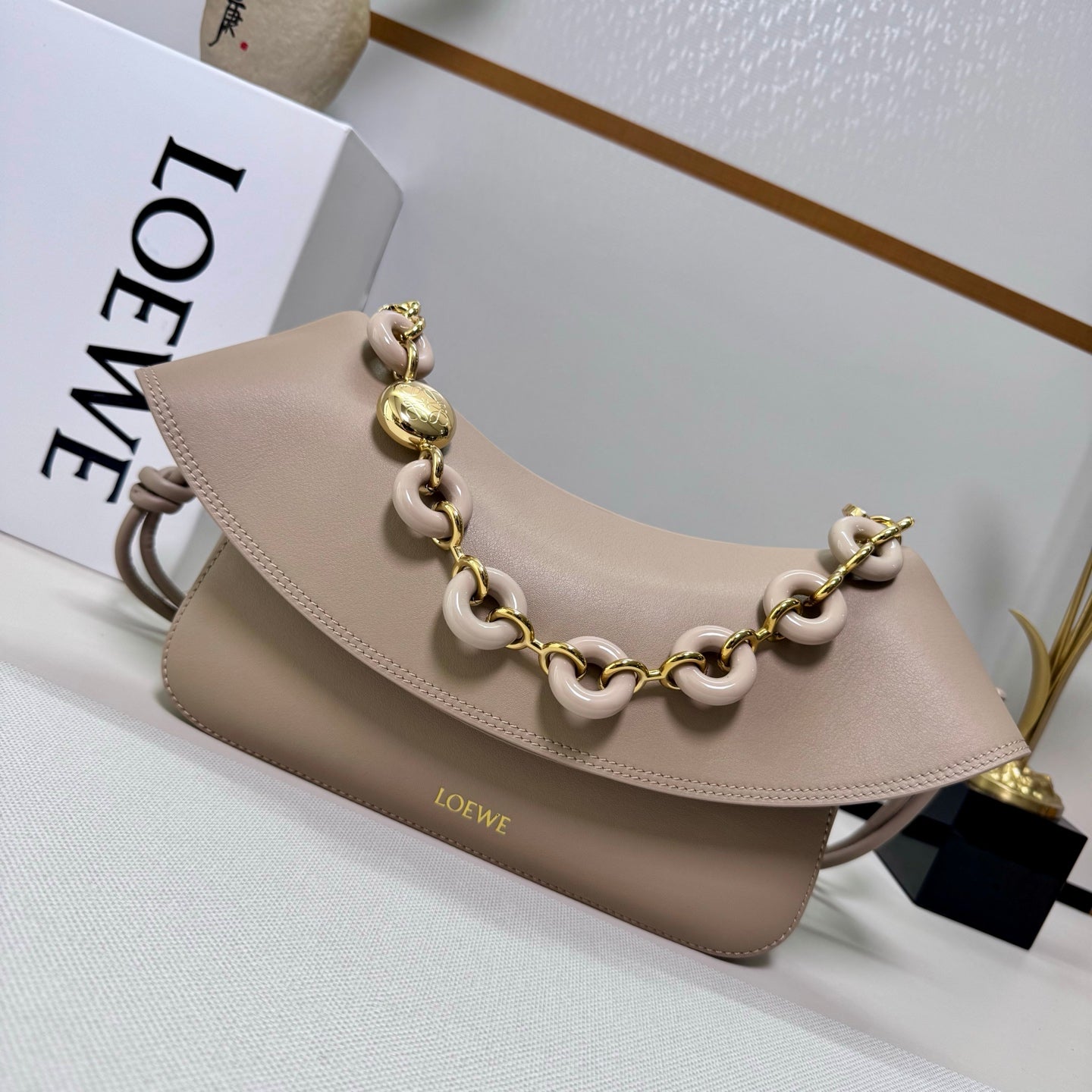 Loewe Medium Ola bag in smooth calfskin AP22P22X07  Lo90005