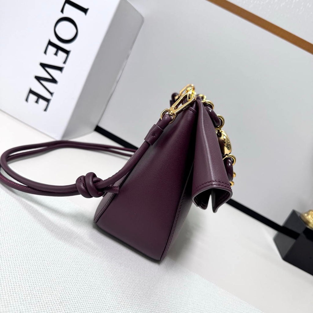 Loewe Medium Ola bag in smooth calfskin AP22P22X07  Lo90006