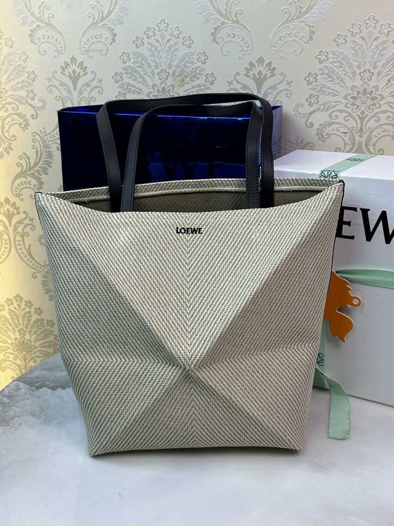 Loewe Medium Puzzle Fold tote in Linen embroidery A657G50X01 Beige