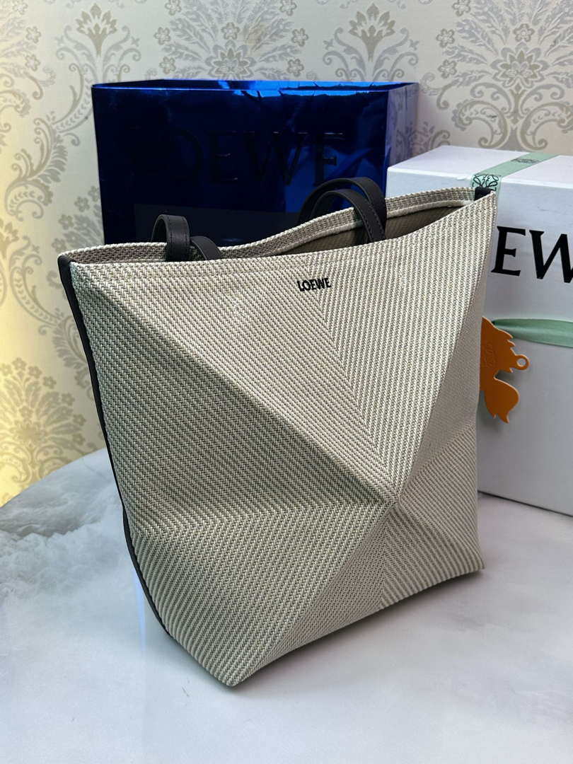 Loewe Medium Puzzle Fold tote in Linen embroidery A657G50X01 Beige