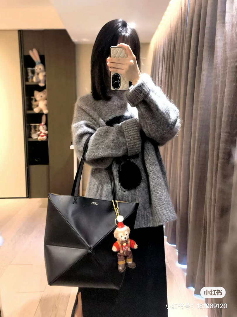 Loewe Medium Puzzle Fold tote in shiny calfskin A657G50X01 Black
