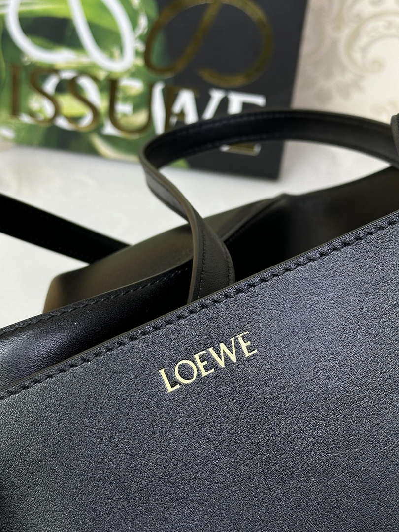 Loewe Medium Puzzle Fold tote in shiny calfskin A657G50X01 Black