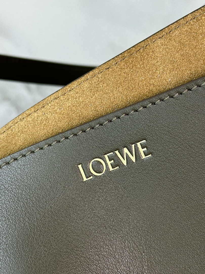 Loewe Medium Puzzle Fold tote in shiny calfskin A657G50X01 Dark Green
