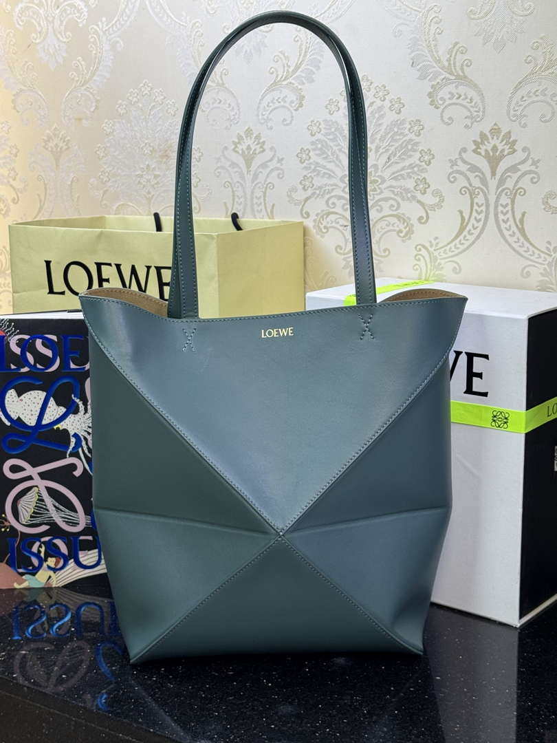 Loewe Medium Puzzle Fold tote in shiny calfskin A657G50X01 Vetiver Green
