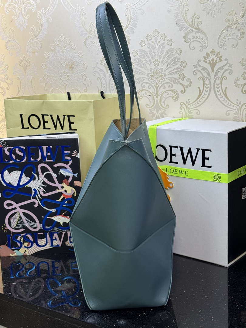 Loewe Medium Puzzle Fold tote in shiny calfskin A657G50X01 Vetiver Green