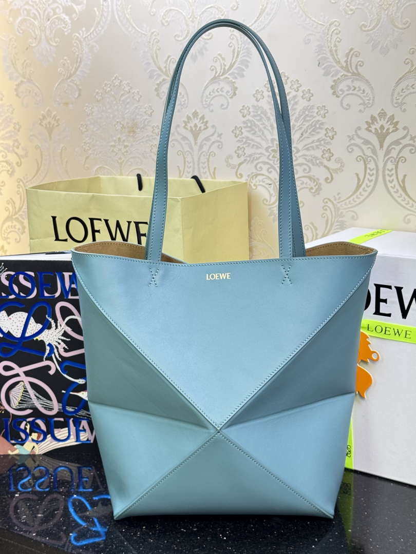 Loewe Medium Puzzle Fold tote in shiny calfskin A657G50X01 Lake Blue