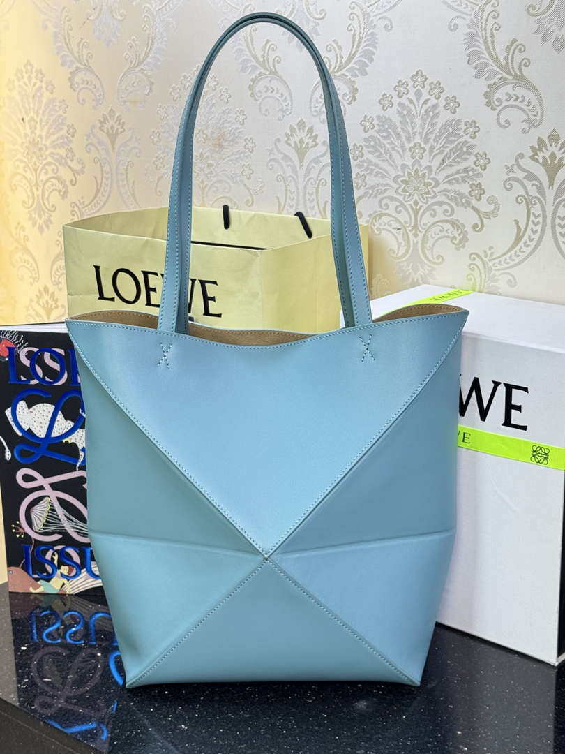 Loewe Medium Puzzle Fold tote in shiny calfskin A657G50X01 Lake Blue