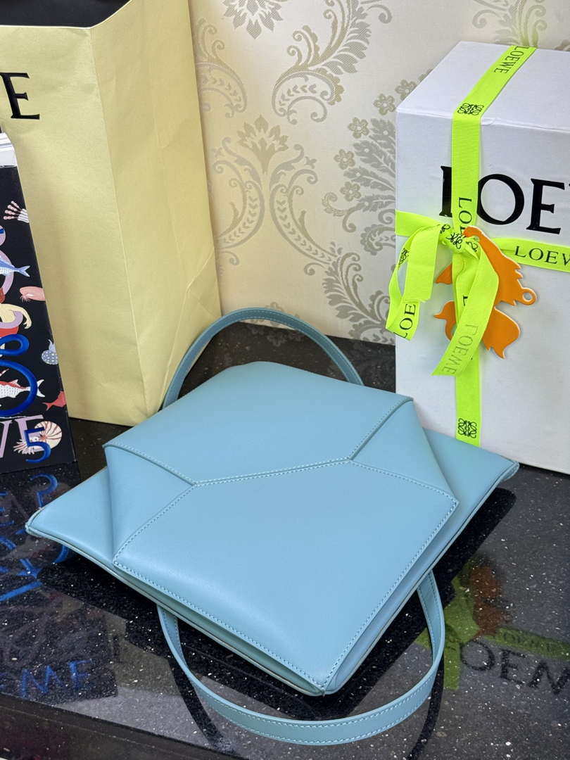 Loewe Medium Puzzle Fold tote in shiny calfskin A657G50X01 Lake Blue