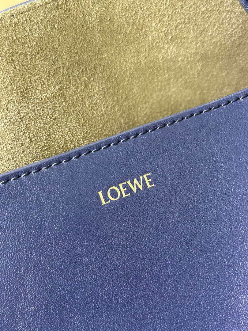 Loewe Medium Puzzle Fold tote in shiny calfskin A657G50X01 Navy Blue