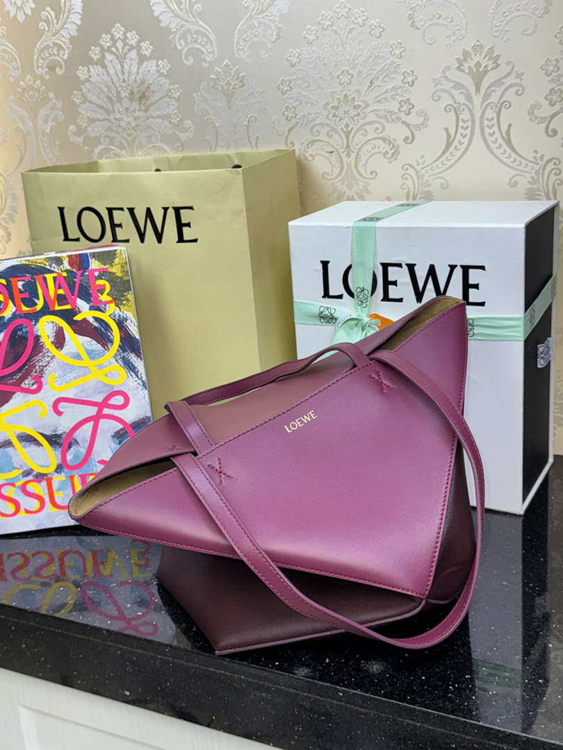 Loewe Medium Puzzle Fold tote in shiny calfskin A657G50X01 Wine Red