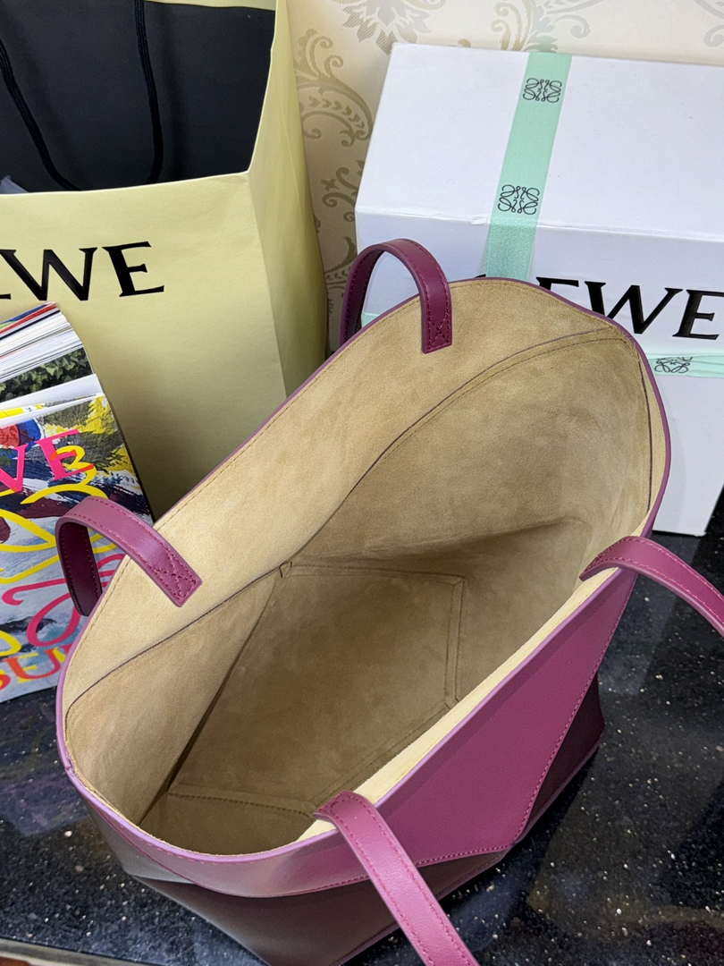 Loewe Medium Puzzle Fold tote in shiny calfskin A657G50X01 Wine Red