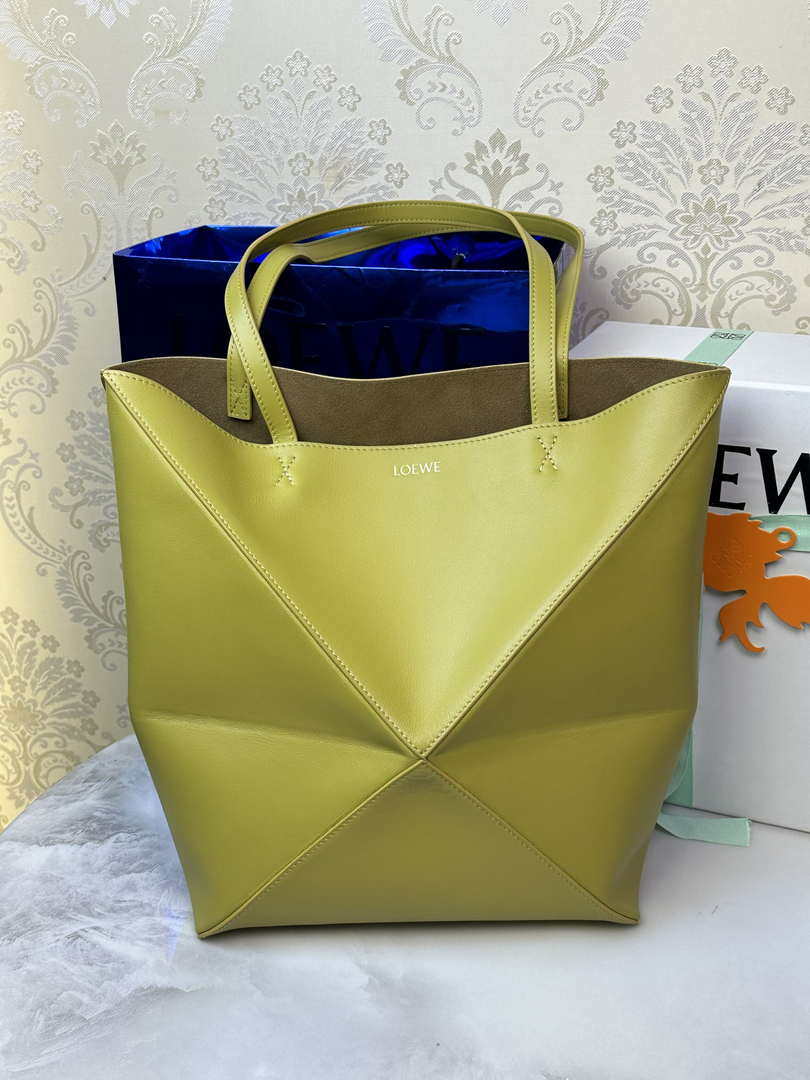 Loewe Medium Puzzle Fold tote in shiny calfskin A657G50X01 Yellow