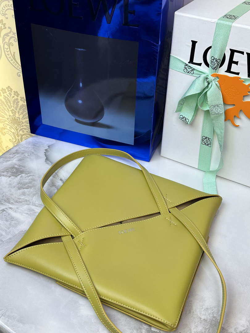 Loewe Medium Puzzle Fold tote in shiny calfskin A657G50X01 Yellow