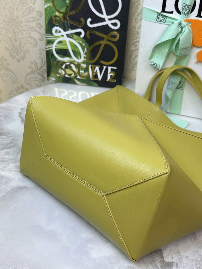 Loewe Medium Puzzle Fold tote in shiny calfskin A657G50X01 Yellow
