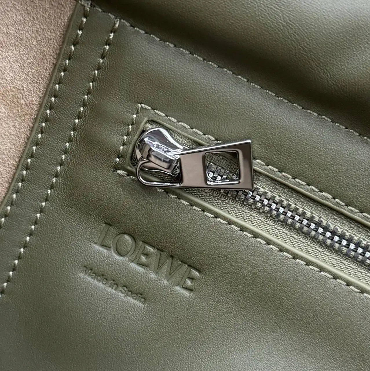 Loewe Men Flamenco satchel in shiny supple calfskin B411FSAX04 Green
