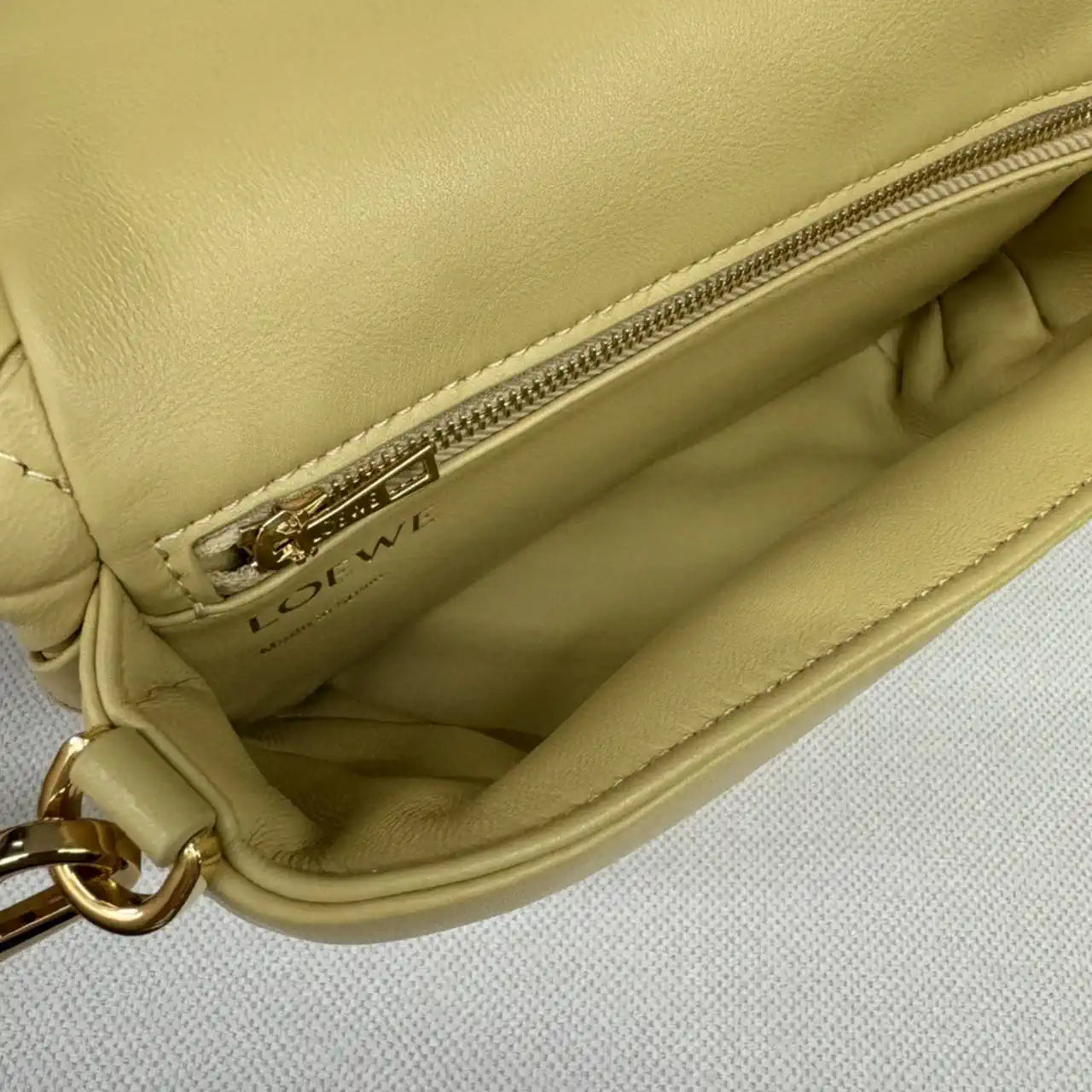 Loewe Puffer Goya Bag in Pleated Shiny Nappa  A896P41X148752 Yellow