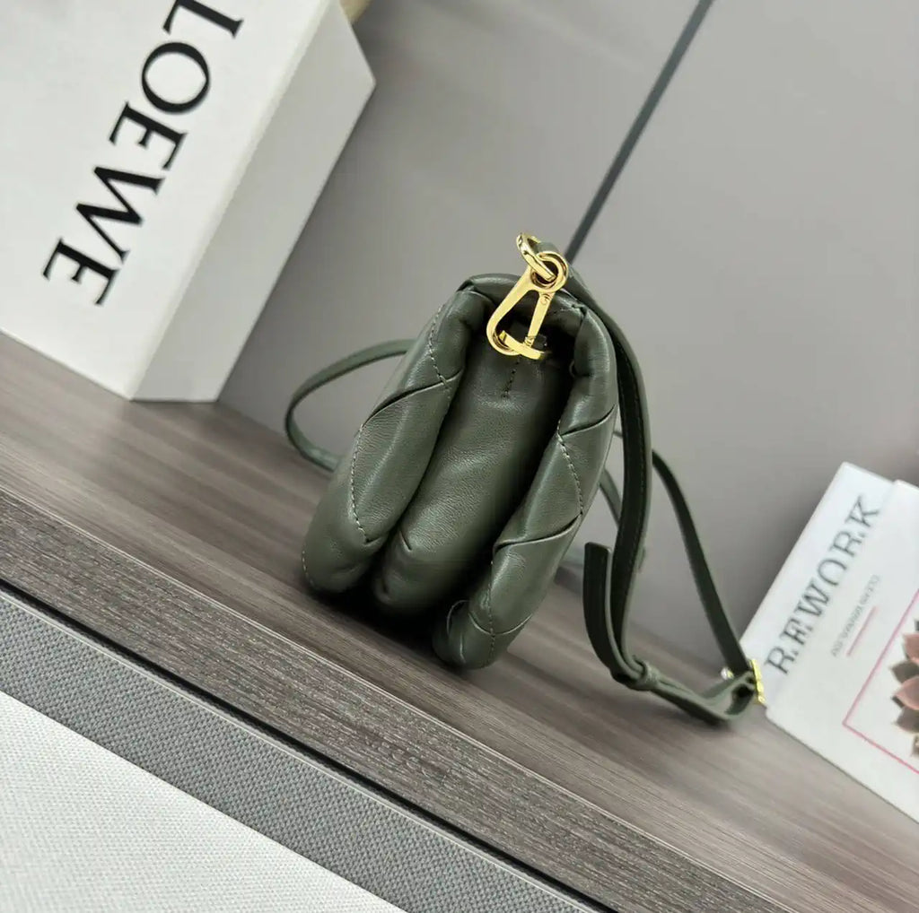 Loewe Puffer Goya Bag in Pleated Shiny Nappa  A896P41X148752 Green