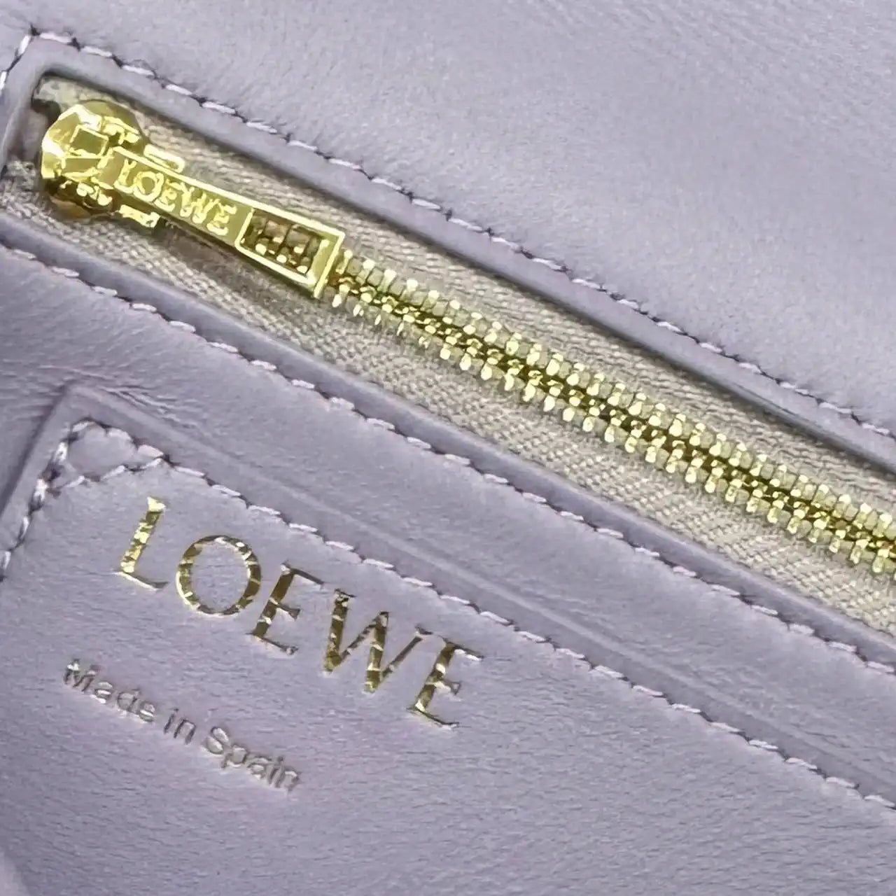 Loewe Large Puffer Goya Bag in Pleated Shiny Nappa 062466 Purple