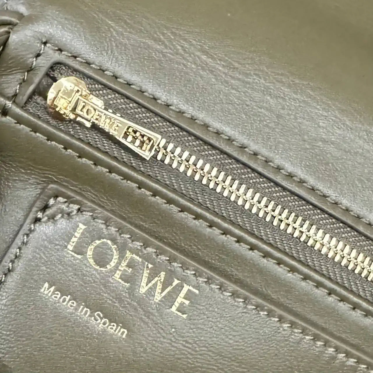 Loewe Large Puffer Goya Bag in Pleated Shiny Nappa 062466 Dark Green