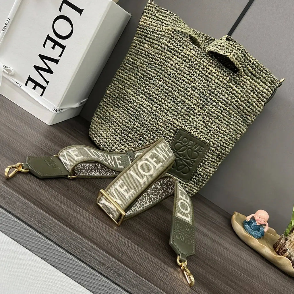 Loewe Slit pochette bag in raffia and calfskin 32824W10 Green