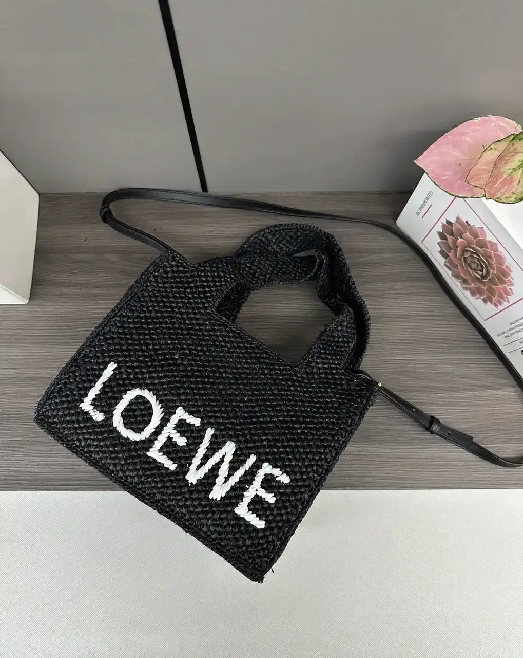 Loewe Small LOEWE Font tote in raffia A685B59X03 Black