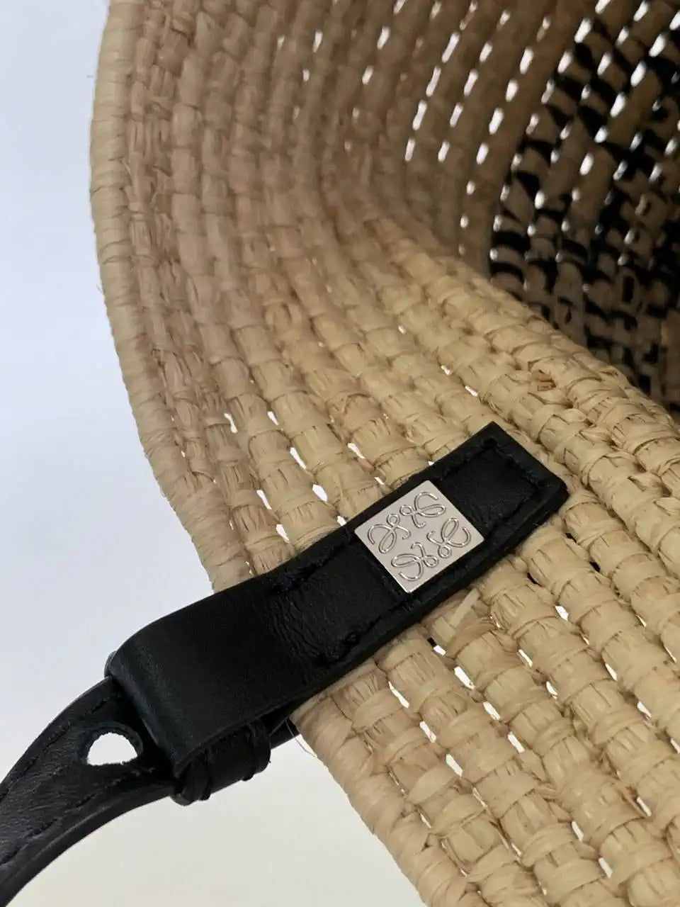 Loewe Small woven raffia basket bag 10112 Black