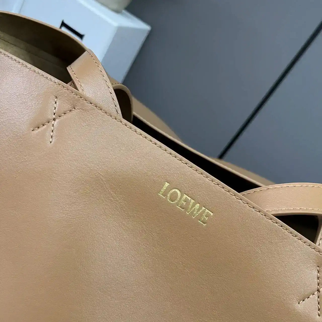 Loewe XL Puzzle Fold tote in shiny calfskin B933Q18X01 Apricot & Black
