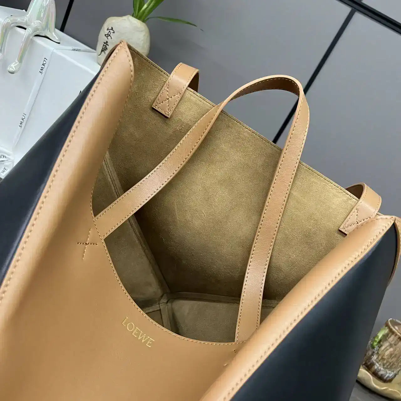 Loewe XL Puzzle Fold tote in shiny calfskin B933Q18X01 Apricot & Black