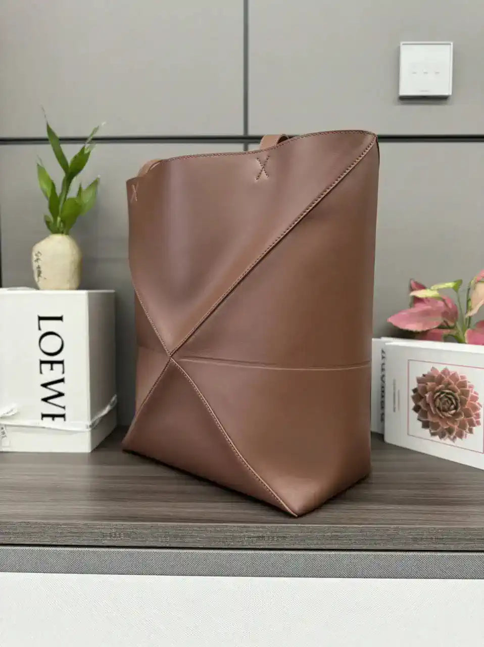 Loewe XL Puzzle Fold tote in shiny calfskin B933Q18X01 Coffe