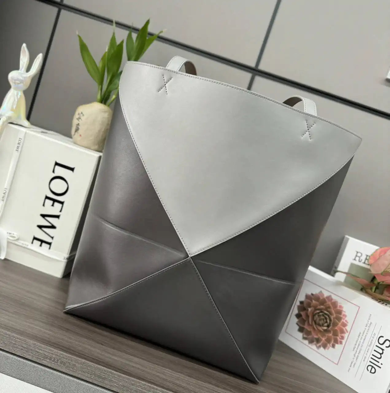 Loewe XL Puzzle Fold tote in shiny calfskin B933Q18X01 Gray Black
