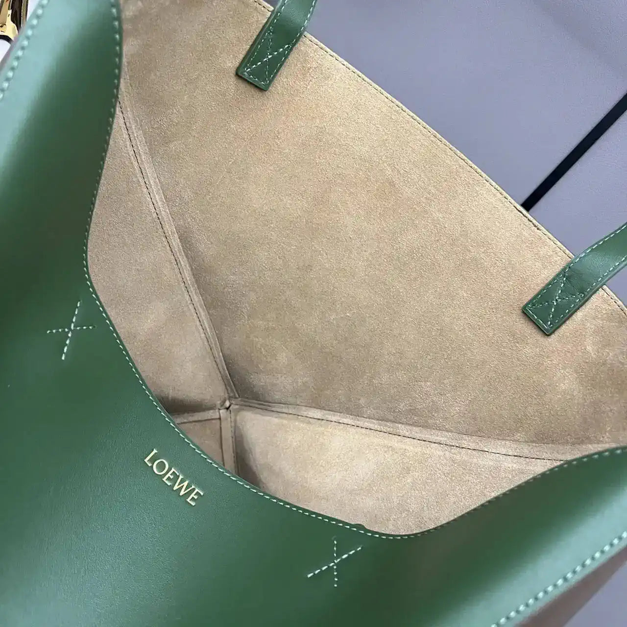Loewe XL Puzzle Fold tote in shiny calfskin B933Q18X01 Green &coffe