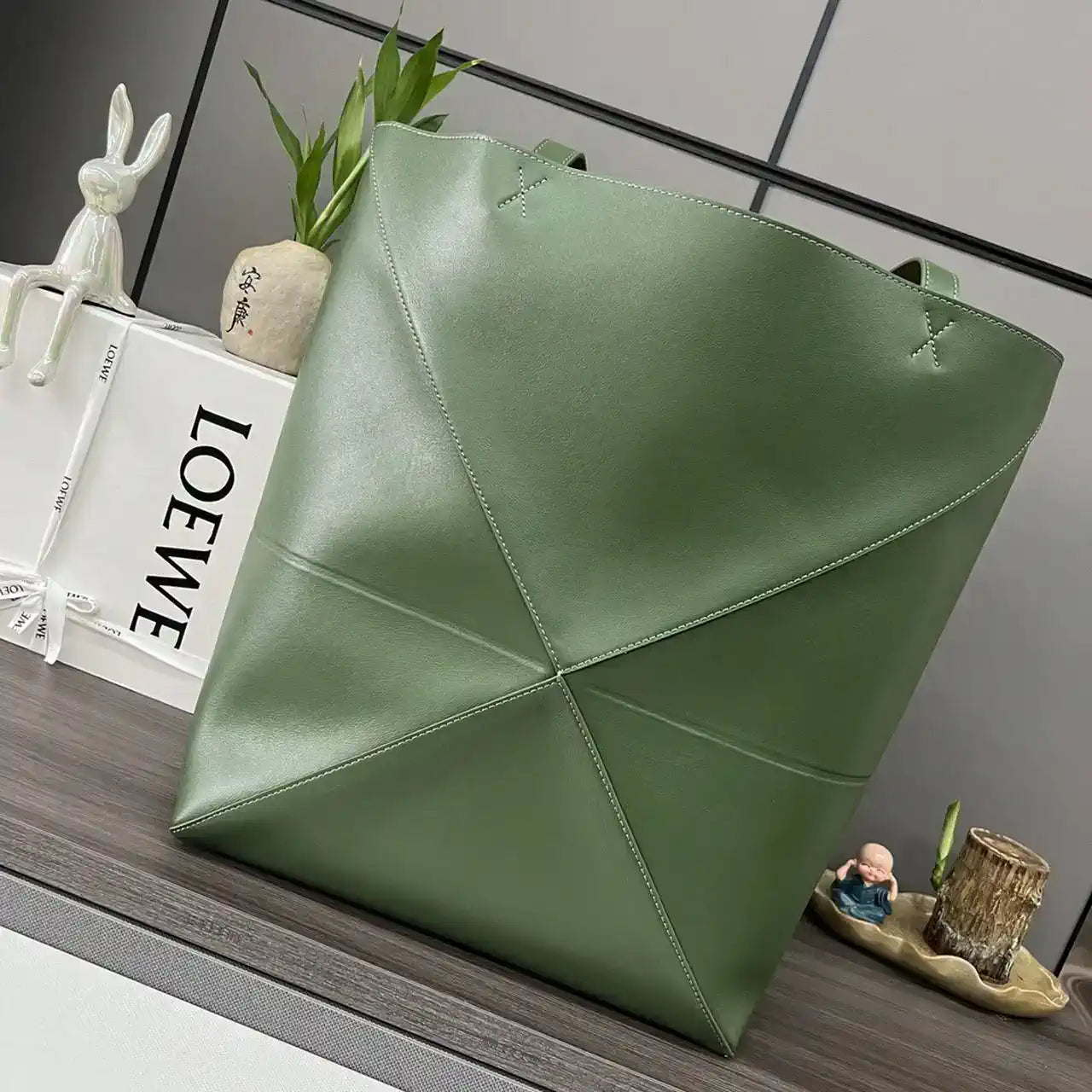 Loewe XL Puzzle Fold tote in shiny calfskin B933Q18X01 Green