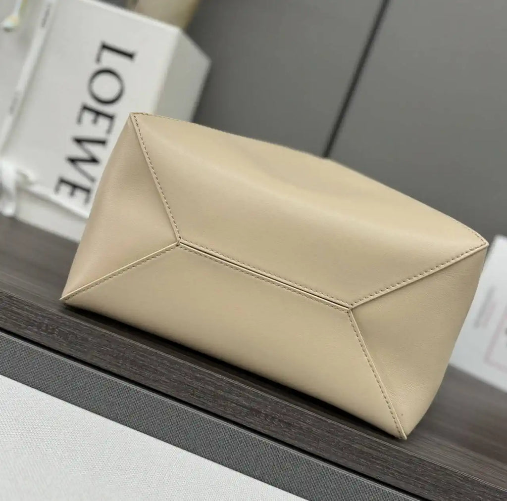 Loewe XL Puzzle Fold tote in shiny calfskin B933Q18X01 White Apricot