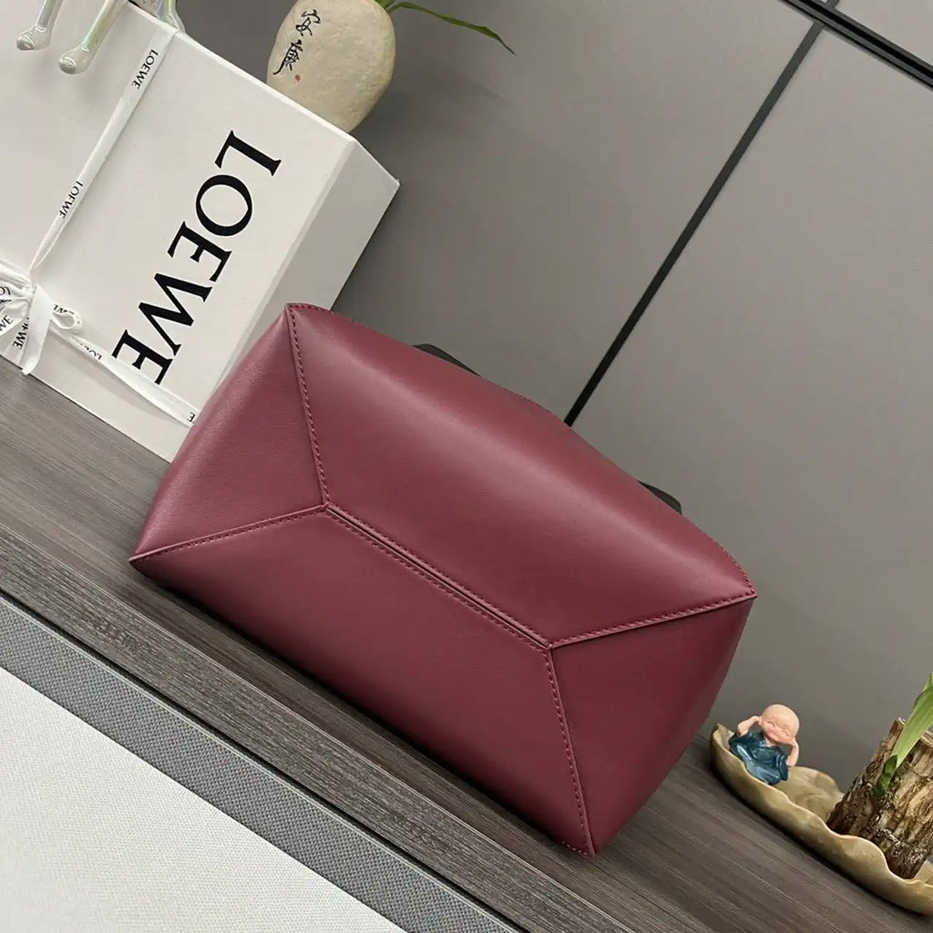 Loewe XL Puzzle Fold tote in shiny calfskin B933Q18X01 Black & Red