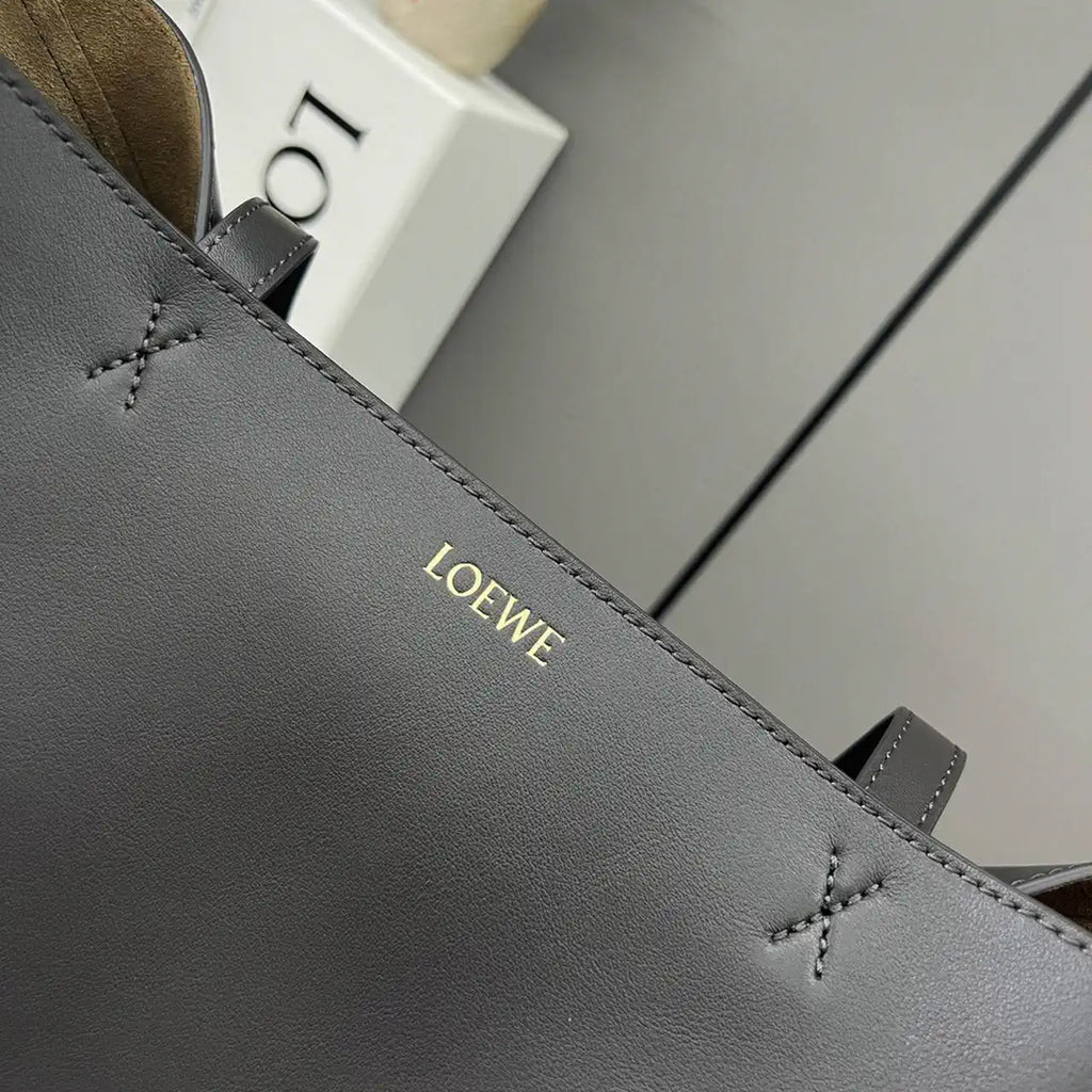 Loewe XL Puzzle Fold tote in shiny calfskin B933Q18X01 Black & Red